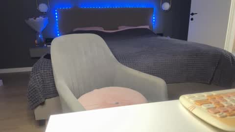 Kristi online show from 10.23.25