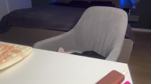 Kristi online show from 10.27.25