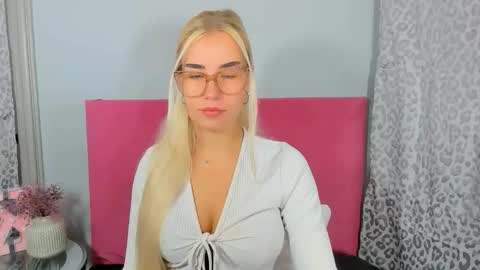 KristyFlowers online show from 10.12.25