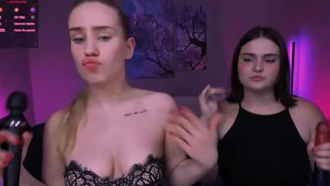 Snapshot of kristylovee chatting on 09.15.25 Kristy online show from 09.15.25