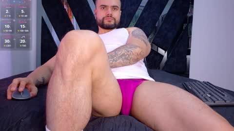 Kroy Wood online show from 12.16.25