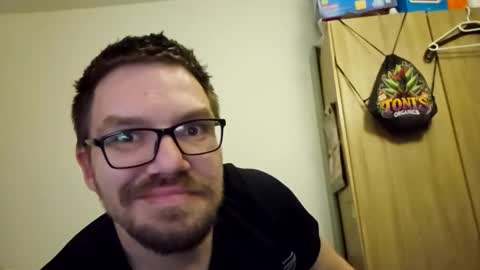 Snapshot of kryptoni18435 chatting on 11.09.25 Tommy online show from 11.09.25