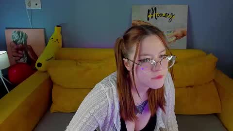 Snapshot of krysadapp chatting on 02.16.26 Krys online show from 02.16.26