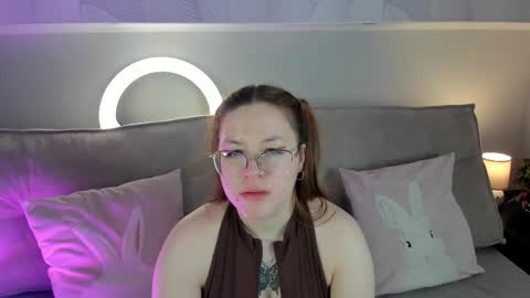 Snapshot of krysadapp chatting on 02.23.26 Krys online show from 02.23.26