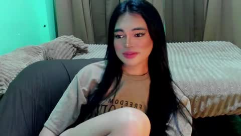 Snapshot of krystal_angel chatting on 06.24.26 krystal_angel online show from 06.24.26