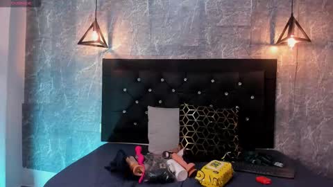 Snapshot of krystal_taylor23 chatting on 11.19.25 Kystal Taylor online show from 11.19.25