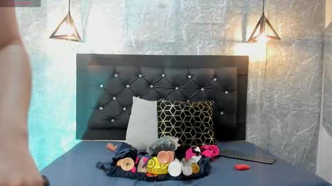 Snapshot of krystal_taylor23 chatting on 11.20.25 Kystal Taylor online show from 11.20.25