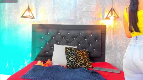 Snapshot of krystal_taylor23 chatting on 11.24.25 Kystal Taylor online show from 11.24.25