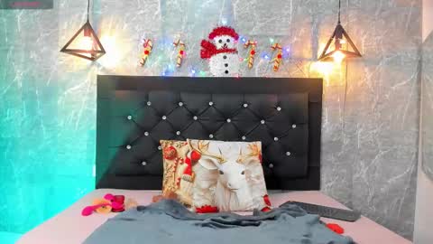 Snapshot of krystal_taylor23 chatting on 12.05.25 Kystal Taylor online show from 12.05.25