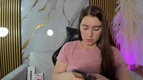 Krystal online show from 09.14.25