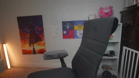 Snapshot of krystalsyxx chatting on 01.25.25 Krystal Syx online show from 01.25.25