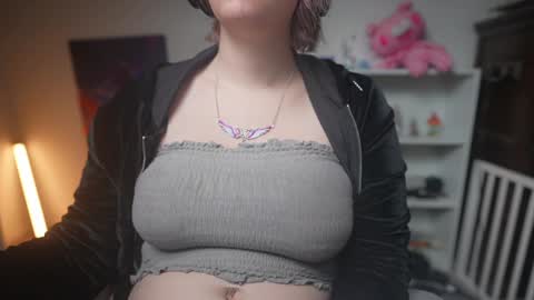 Snapshot of krystalsyxx chatting on 02.01.25 Krystal Syx online show from 02.01.25