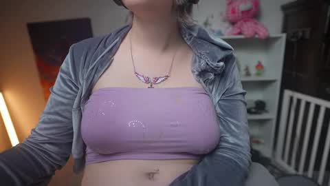 Snapshot of krystalsyxx chatting on 02.11.25 Krystal Syx online show from 02.11.25