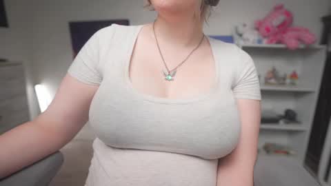 Snapshot of krystalsyxx chatting on 09.20.25 Krystal Syx online show from 09.20.25