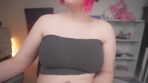 Snapshot of krystalsyxx chatting on 01.07.26 Krystal Syx online show from 01.07.26