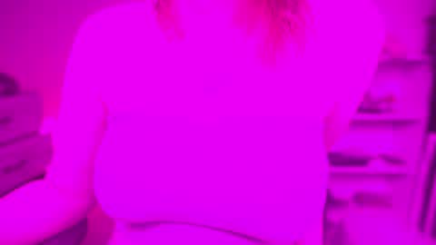 Snapshot of krystalsyxx chatting on 01.08.26 Krystal Syx online show from 01.08.26