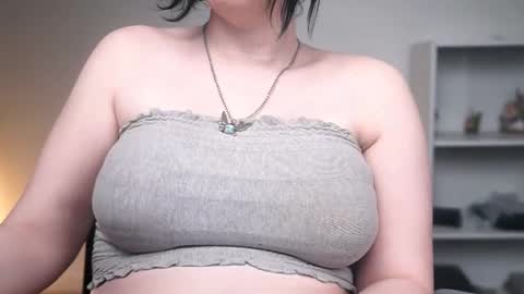 Snapshot of krystalsyxx chatting on 02.08.26 Krystal Syx online show from 02.08.26