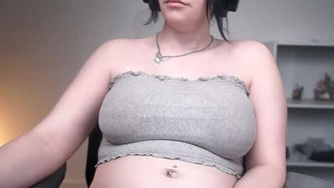 Snapshot of krystalsyxx chatting on 02.09.26 Krystal Syx online show from 02.09.26