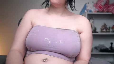 Snapshot of krystalsyxx chatting on 02.20.26 Krystal Syx online show from 02.20.26