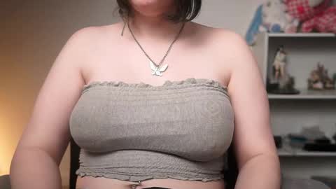 Snapshot of krystalsyxx chatting on 03.08.26 Krystal Syx online show from 03.08.26