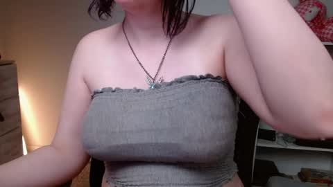 Snapshot of krystalsyxx chatting on 04.11.26 Krystal Syx online show from 04.11.26