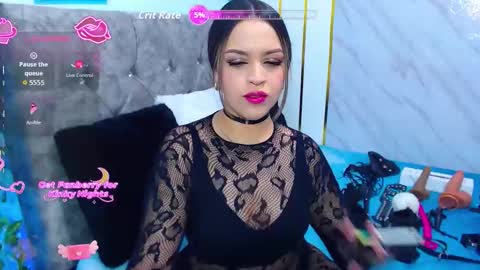 Snapshot of krysten_ritter2 chatting on 12.05.25 krys online show from 12.05.25