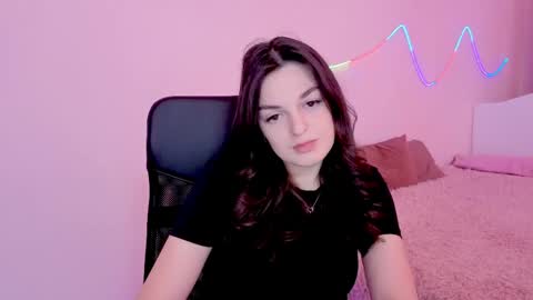 Snapshot of kseniaray chatting on 05.18.26 Ksenia online show from 05.18.26