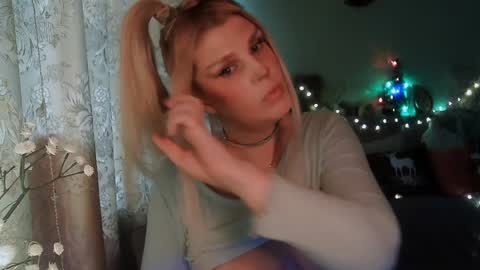 Snapshot of kudesnizza chatting on 12.05.24 Annika MTF ts post -op online show from 12.05.24