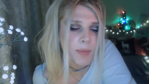 Snapshot of kudesnizza chatting on 12.07.24 Annika MTF ts post -op online show from 12.07.24