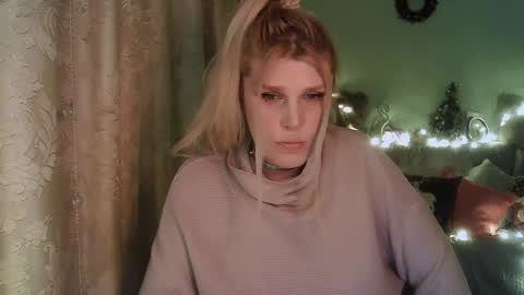 Snapshot of kudesnizza chatting on 01.06.25 Annika MTF ts post -op online show from 01.06.25