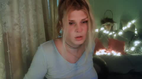 Snapshot of kudesnizza chatting on 01.29.25 Annika MTF ts post -op online show from 01.29.25