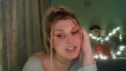 Snapshot of kudesnizza chatting on 01.30.25 Annika MTF ts post -op online show from 01.30.25