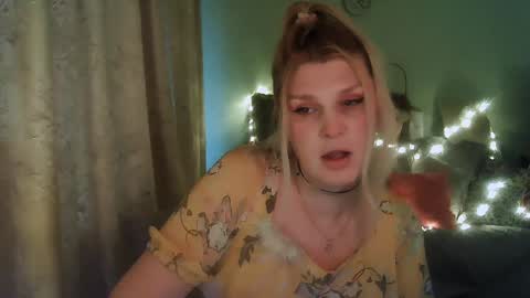 Snapshot of kudesnizza chatting on 02.01.25 Annika MTF ts post -op online show from 02.01.25