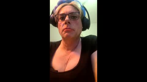 Snapshot of kullinky69 chatting on 12.19.25 kullinky69 online show from 12.19.25