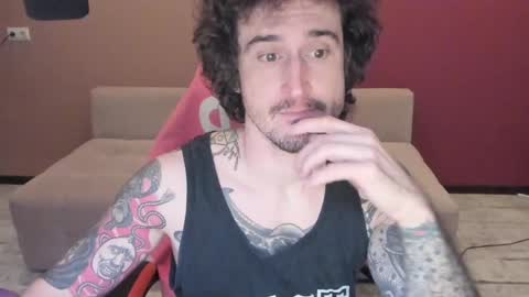 Snapshot of kumisboy chatting on 01.28.25 Robert online show from 01.28.25