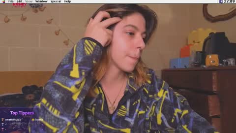 Snapshot of kuntboyzworld chatting on 10.10.25 Krypto hethey online show from 10.10.25