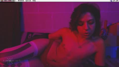 Snapshot of kuntboyzworld chatting on 10.23.25 Krypto hethey online show from 10.23.25