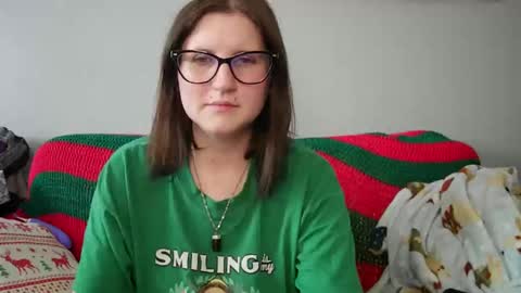 Snapshot of kunzitegoddess chatting on 12.17.24 Samantha online show from 12.17.24