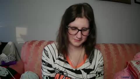 Snapshot of kunzitegoddess chatting on 12.29.24 Samantha online show from 12.29.24