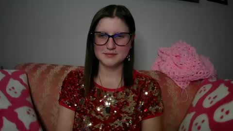 Snapshot of kunzitegoddess chatting on 01.01.25 Samantha online show from 01.01.25