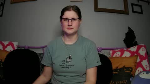 Snapshot of kunzitegoddess chatting on 02.21.25 Samantha online show from 02.21.25