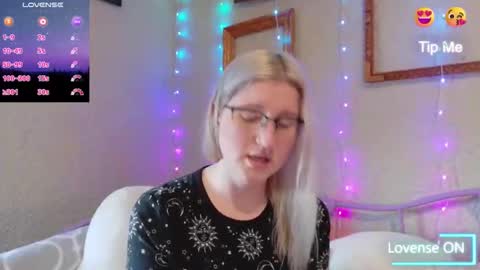 Snapshot of kunzitegoddess chatting on 02.04.26 Samantha online show from 02.04.26