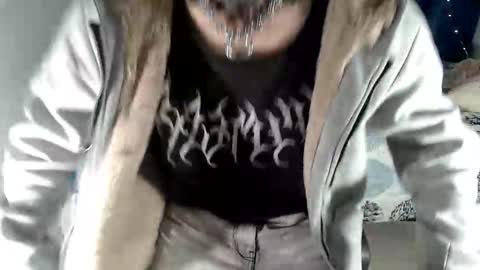 kuregari_xs online show from 12.15.25