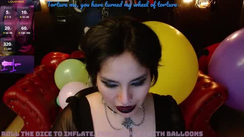 Fetiche Woman online show from 12.24.24