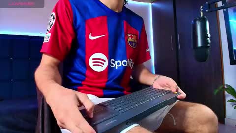 Snapshot of kuzzcoo chatting on 09.28.25 kuzzcoo online show from 09.28.25