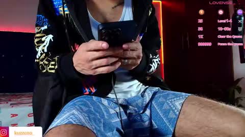 Snapshot of kuzzcoo chatting on 10.14.25 kuzzcoo online show from 10.14.25