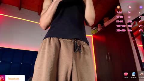 Snapshot of kuzzcoo chatting on 10.24.25 kuzzcoo online show from 10.24.25