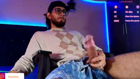 Snapshot of kuzzcoo chatting on 11.12.25 kuzzcoo online show from 11.12.25