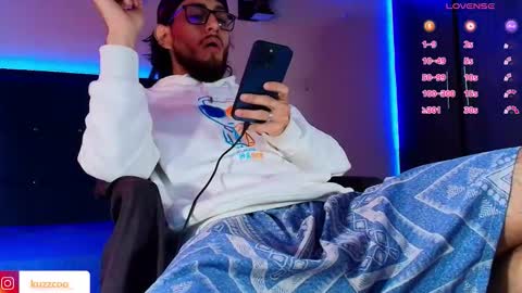 Snapshot of kuzzcoo chatting on 11.13.25 kuzzcoo online show from 11.13.25