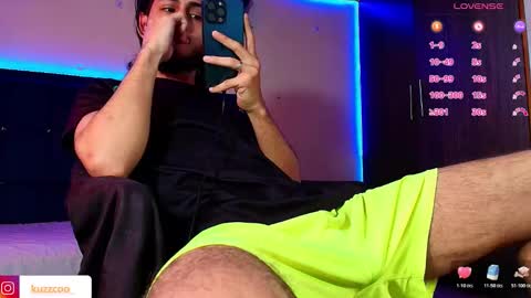 Snapshot of kuzzcoo chatting on 11.28.25 kuzzcoo online show from 11.28.25